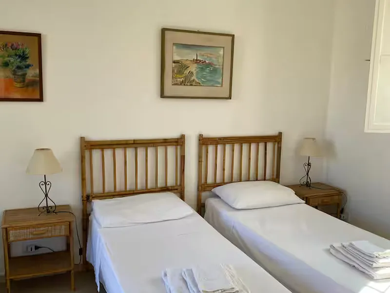 Your Travel Friend Sicily Pop-Up Coliving | 30 Notti – Camera Condivisa